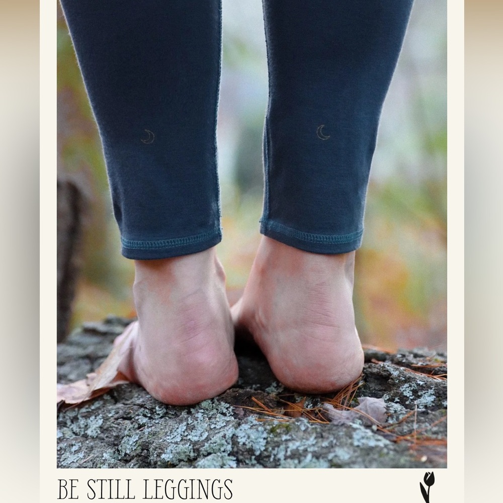 Purusha People Be Still Leggings MEDIUM